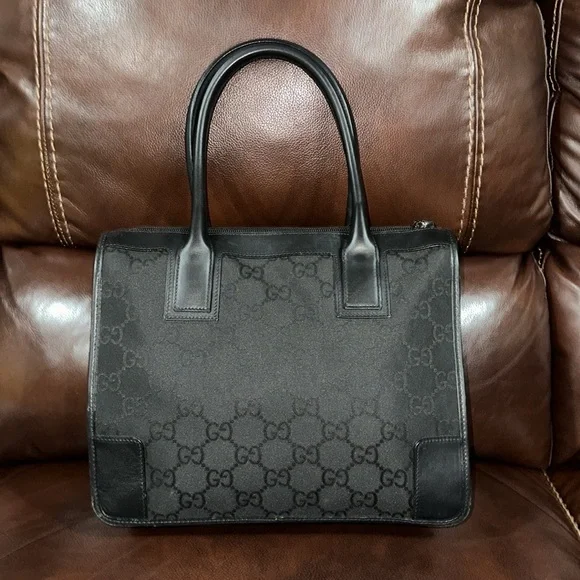 🔥🔥🔥Authentic Gucci Black Signature Satchel Handbag